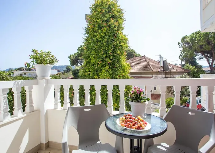 Economisa * Ialysos (Rhodes)